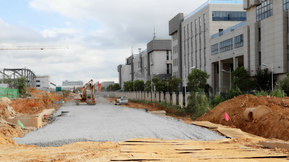 8月底，經(jīng)開(kāi)區(qū)又有一條市政道路將通車(chē)！